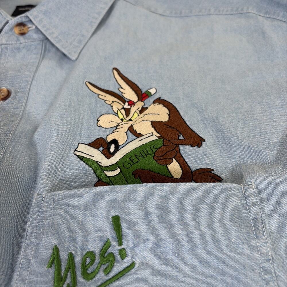 Vintage 1995 Warner Bros. Studio Store Wile E. Coyote Genius Denim Shirt Large - Picture 3 of 14